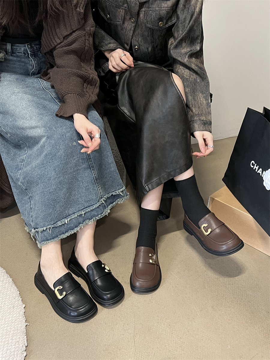British Style Leather Shoes for Women 2024 Spring Autumn New Black Commuter Flat Retro Thick Sole Old Money Loafers Trendy