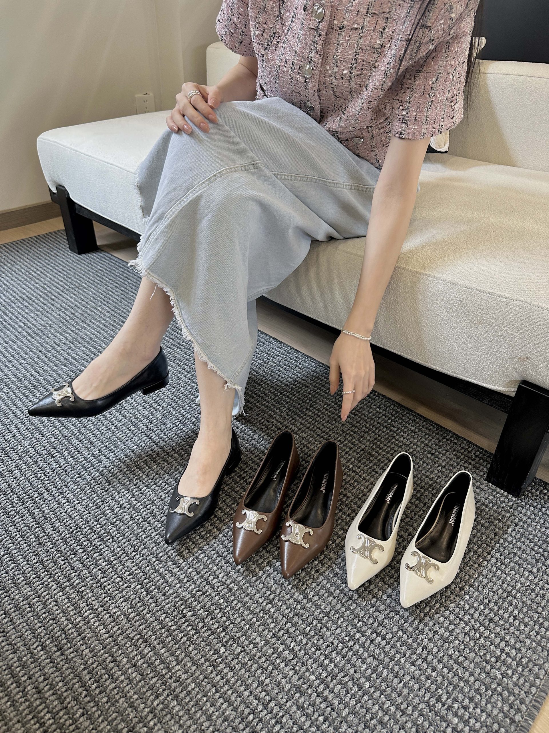 SIZHUONI Women's Pointed Toe Retro Flats 2024 Spring New Style Low Heel Comfortable Slip-On Shoes