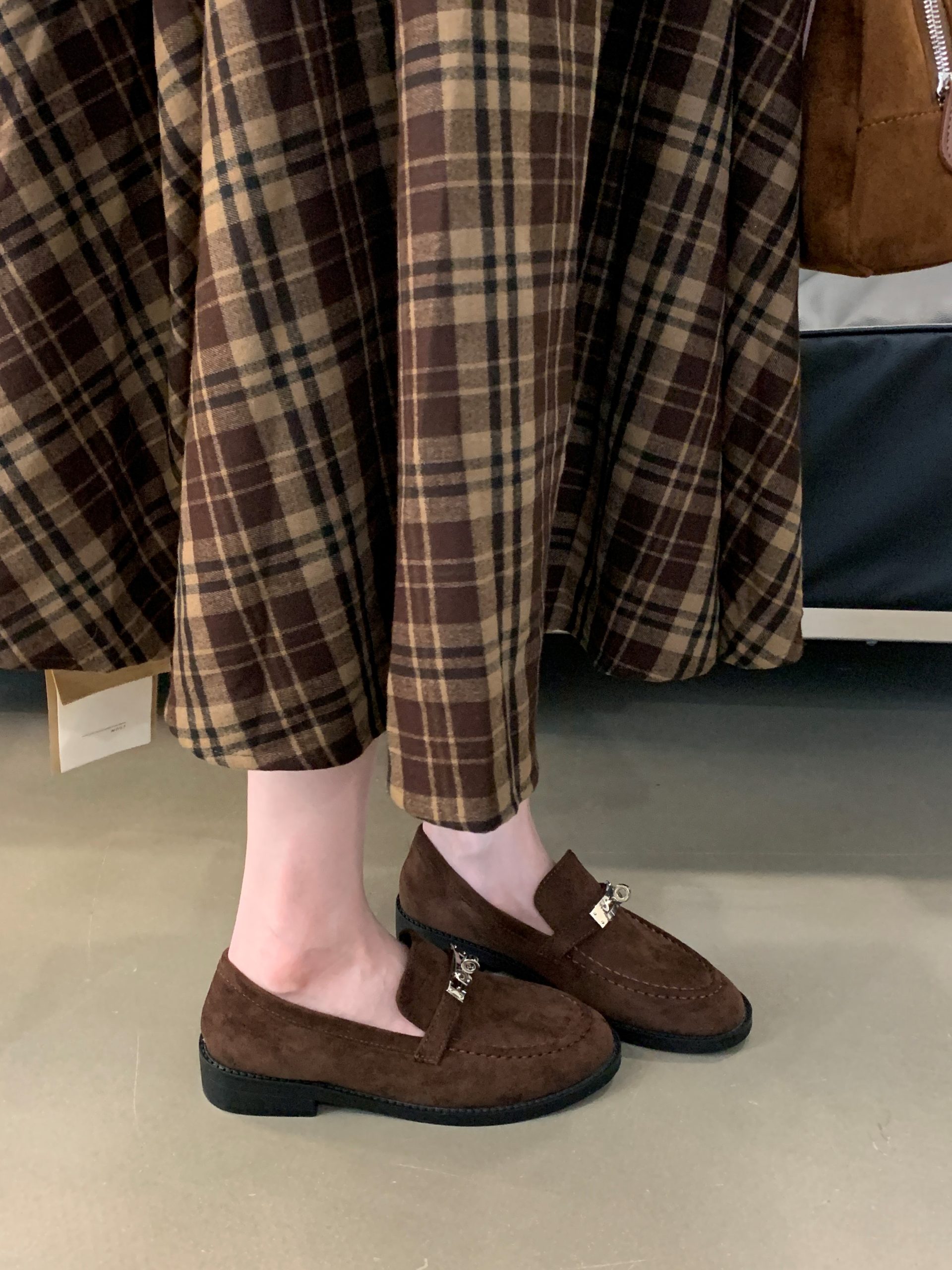 1725353670817_985770.jpg 2024 Autumn Winter Kelly Buckle British Retro Suede Slip-On Commuter Shoes for Women