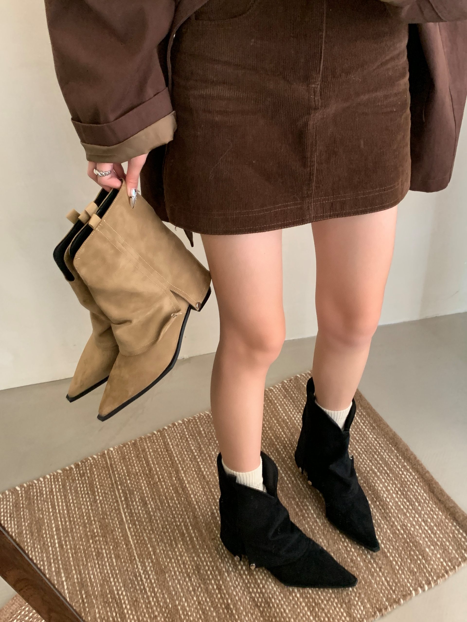 2024-new-winter-suede-chunky-heel-pointed-toe-boots-short-boots-british-retro-fashion-western-boots 2024 New Winter Suede Chunky Heel Pointed Toe Boots Short Boots British Retro Fashion Western Boots