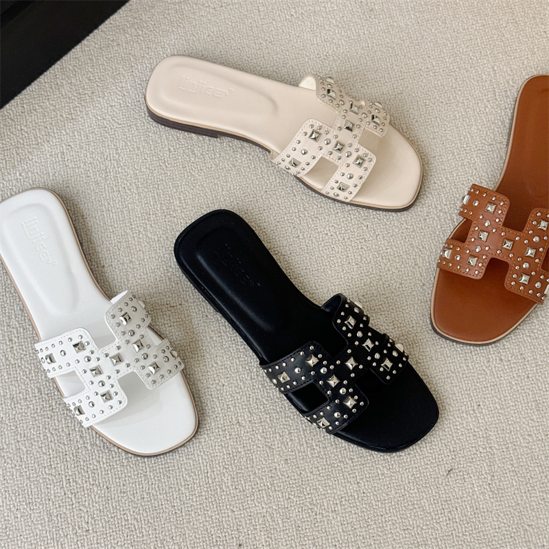 2025-new-korean-style-womens-summer-flat-beach-slippers-with-one-strap-fashion-solid-color-sandals-large-size_2 2025 New Korean Style Women's Summer Flat Beach Slippers with One Strap, Fashion Solid Color Sandals, Large Size