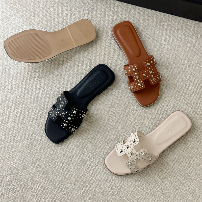 2025-new-korean-style-womens-summer-flat-beach-slippers-with-one-strap-fashion-solid-color-sandals-large-size_3 2025 New Korean Style Women's Summer Flat Beach Slippers with One Strap, Fashion Solid Color Sandals, Large Size