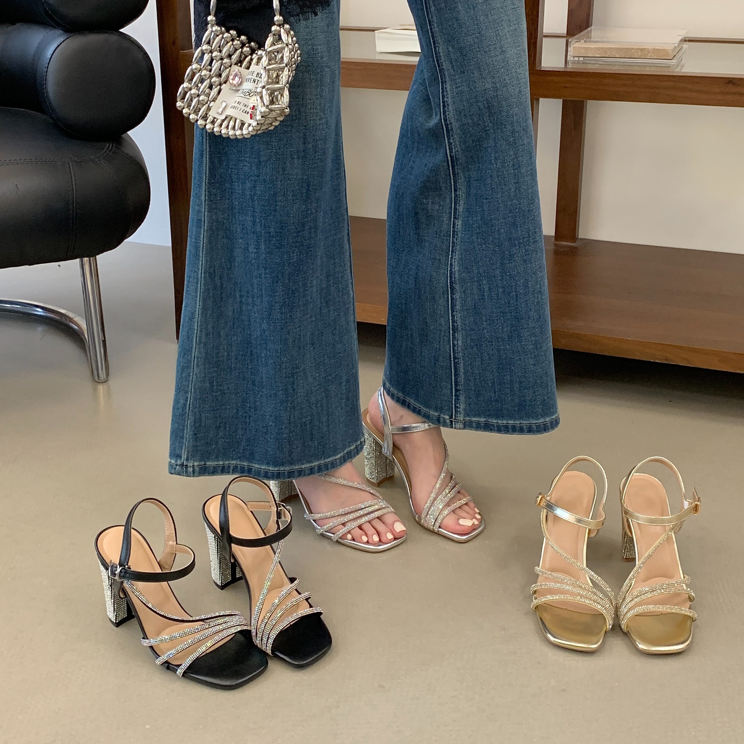 2026 Summer New Chunky Heel Rhinestone Gold Sandals Fashion Versatile Women's Shoes