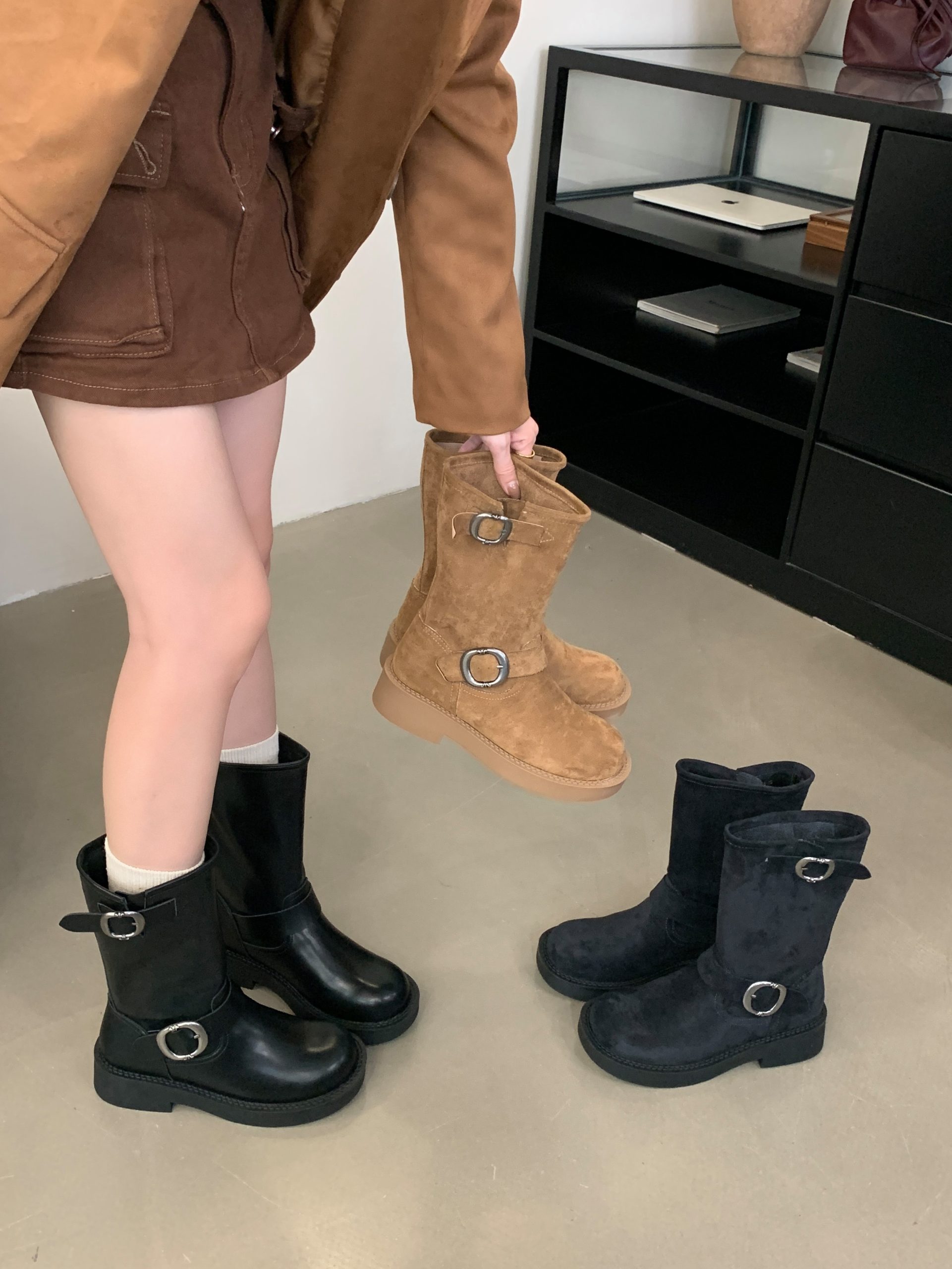retro-metal-buckle-round-toe-worn-leather-motorcycle-stacked-short-boots-for-women-2024-fall_1 Retro Metal Buckle Round Toe Worn Leather Motorcycle Stacked Short Boots for Women 2024 Fall